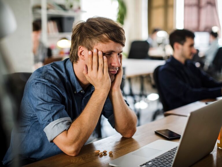 Aburrimos: Ocho razones del aburrimiento emocional y crónico