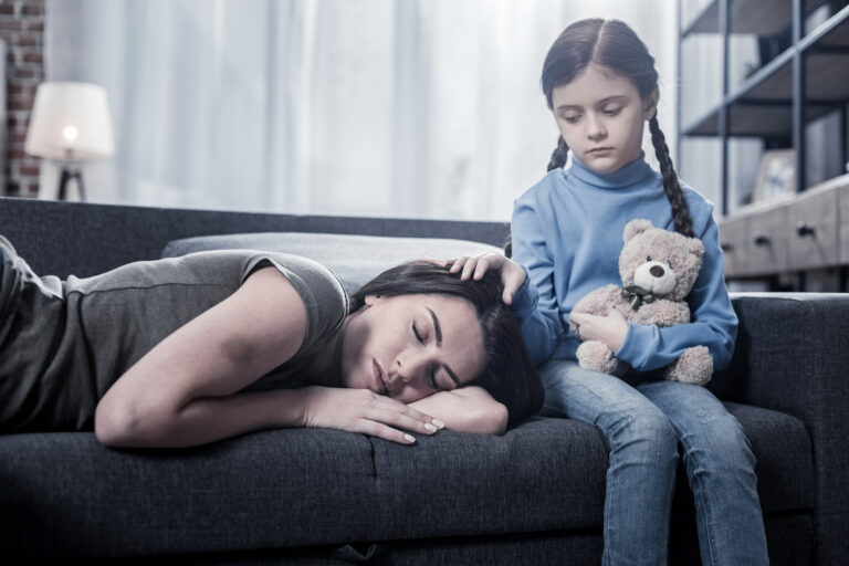Cómo impacta la parentificación en la adultez del hijo