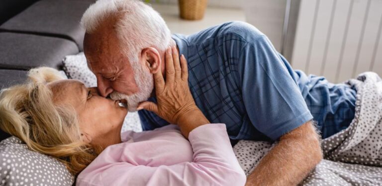 Erección a los 67 años: La vida sexual de hombres mayores