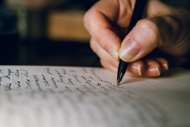 Escribir a mano: por qué promueve un aprendizaje mejor y más rápido