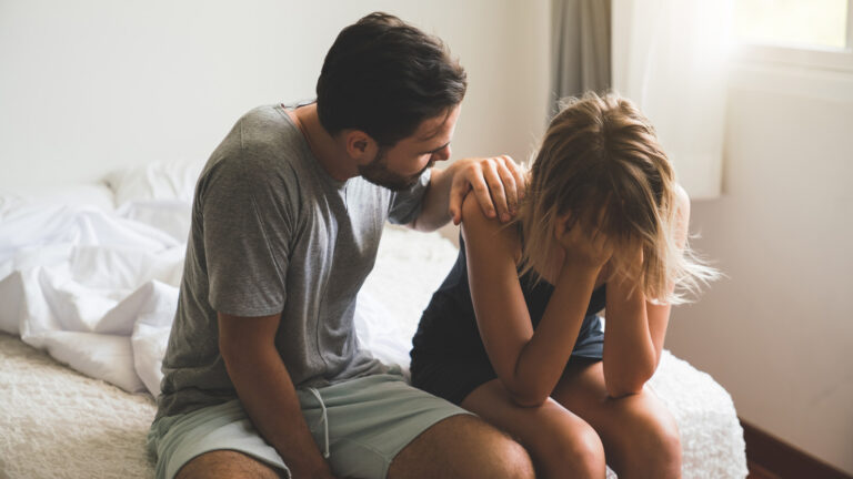 Fotos sexualmente explícitas: Cómo pueden dañar tu relación