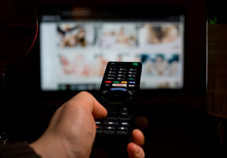 Grupo de pornografía: cómo se sienten realmente los hombres acerca del contenido para adultos