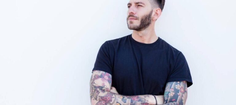 Hombres con Tatuajes: Aumenta su Atractivo para las Mujeres