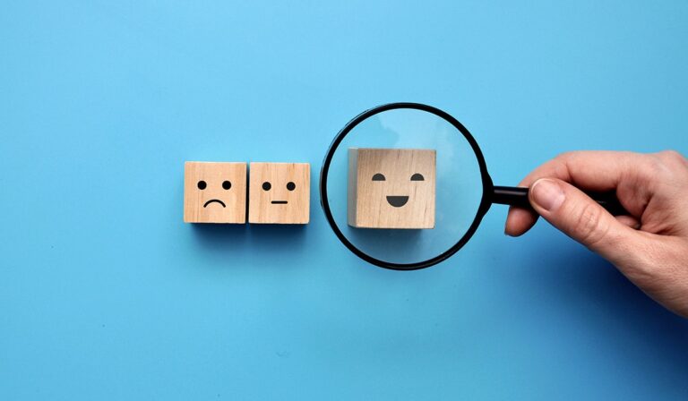 La positividad tóxica invalida nuestros verdaderos sentimientos.