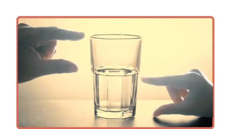 Medio vacío o medio lleno: Descubre Tu Perspectiva de Vida