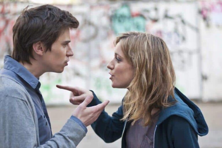 Por qué el sarcasmo puede dañar gravemente una relación