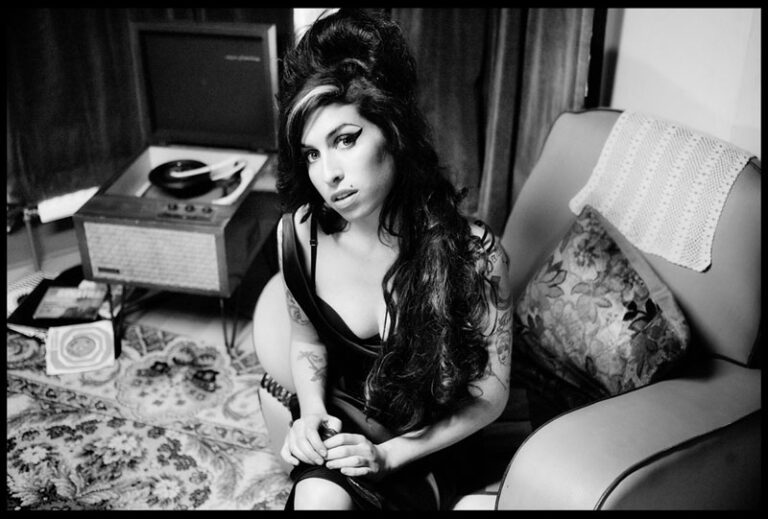 Qué enseñanzas dejó Amy Winehouse sobre el alcoholismo