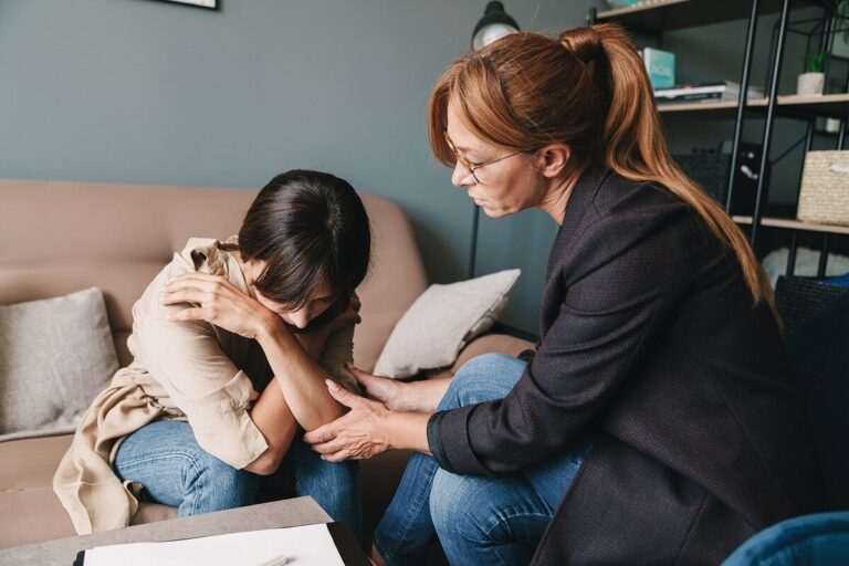 Qué es la terapia interpersonal y cómo mejorar la salud mental