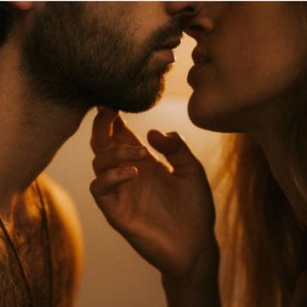 Sex Kiss: Por Qué Algunos Evitan Besar en Relaciones Casuales