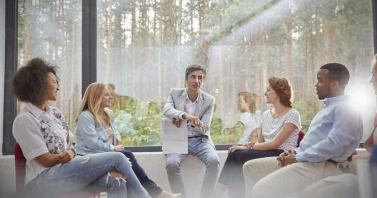 Terapia de grupo: descubra los beneficios de compartir su viaje